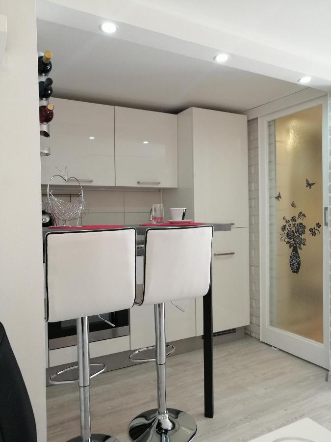 App Noel Apartment Lucija Exterior photo