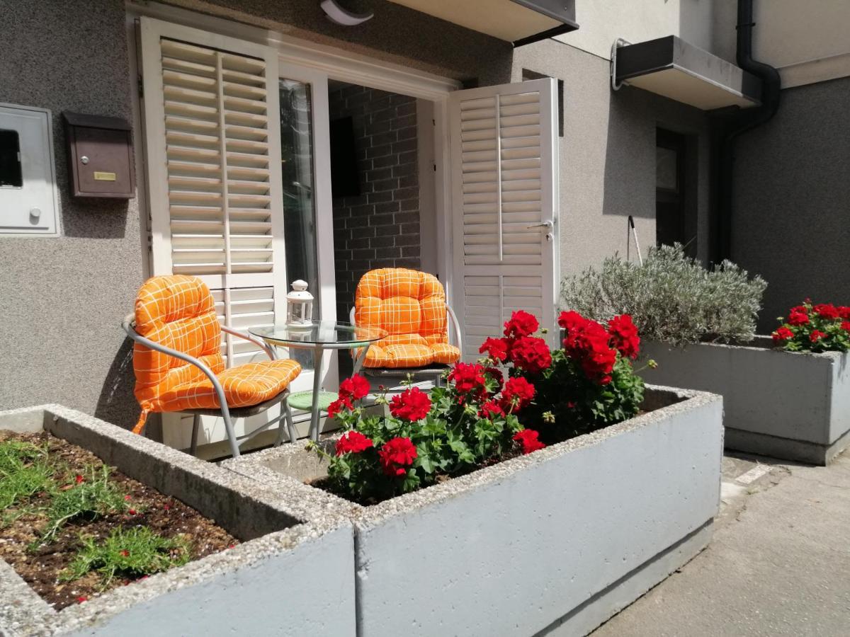 App Noel Apartment Lucija Exterior photo